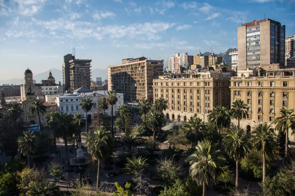Descubre la Plaza de Armas - Santiago de Chile con nuestros viajes a medida